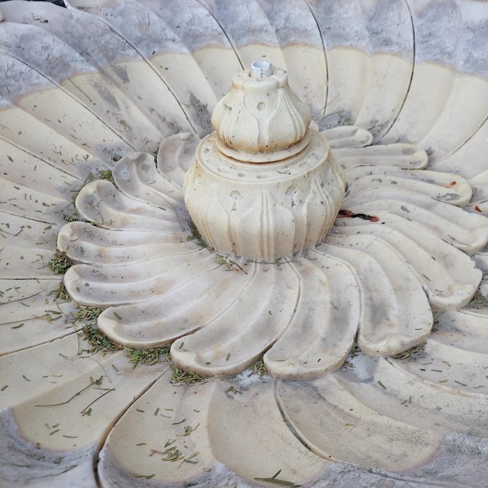 Garden fountain